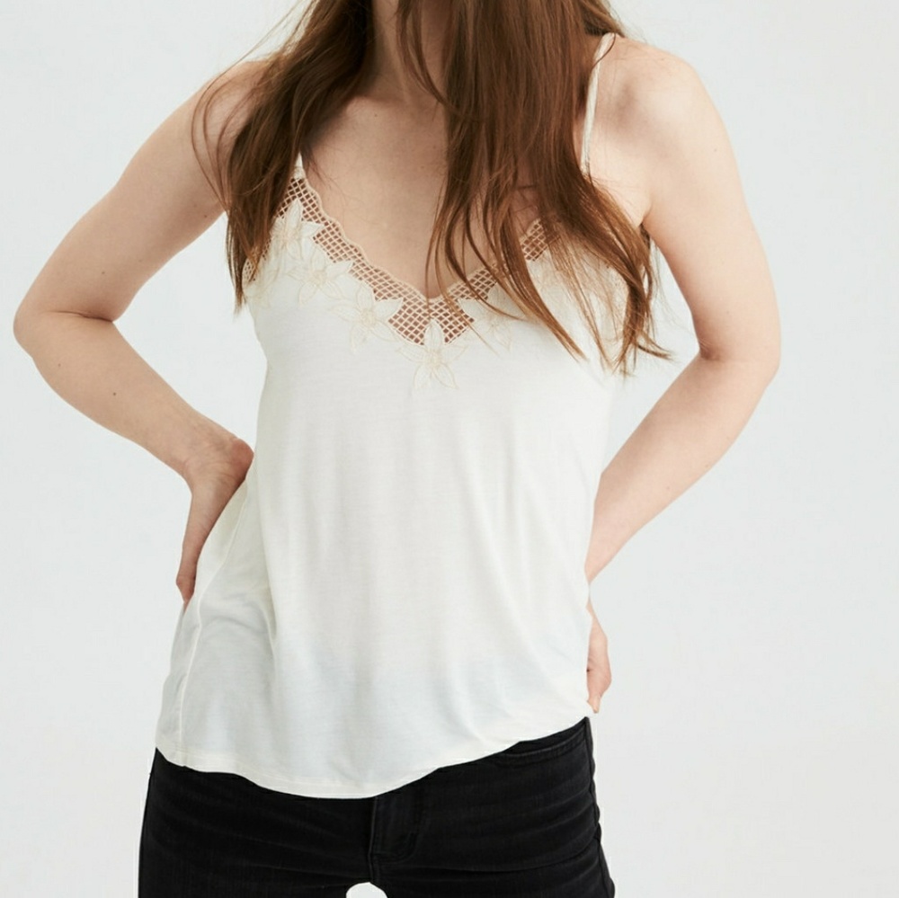 AEO Flower Trim Cami NWT